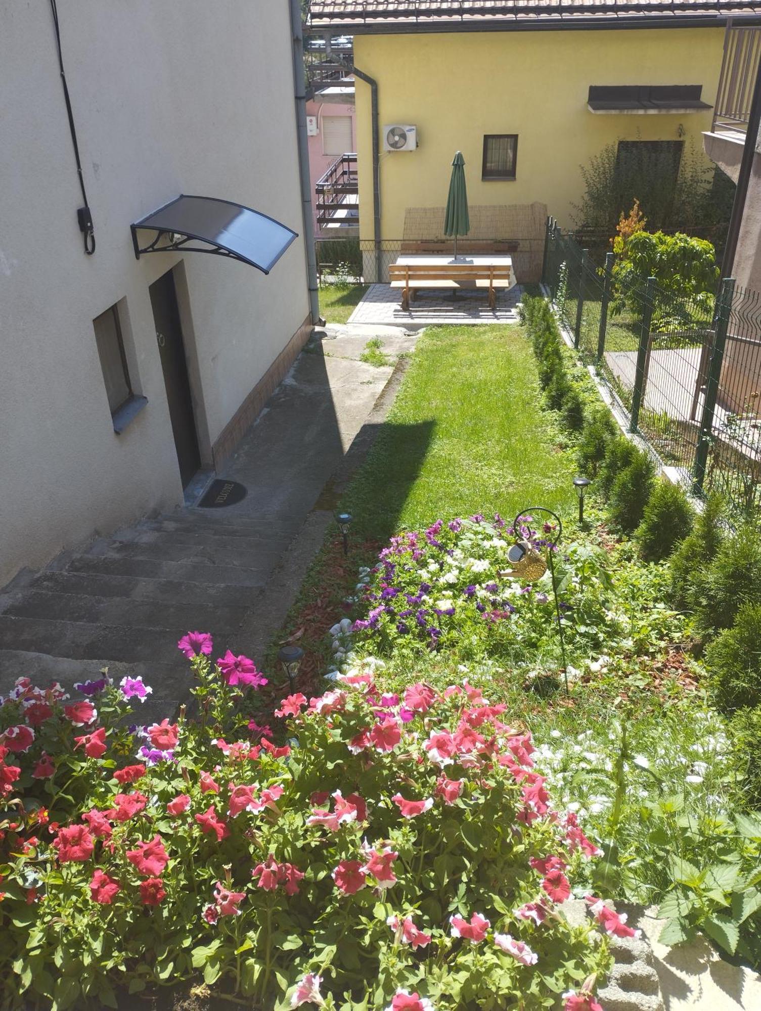 Apartment Sanja SJJ Exteriör bild